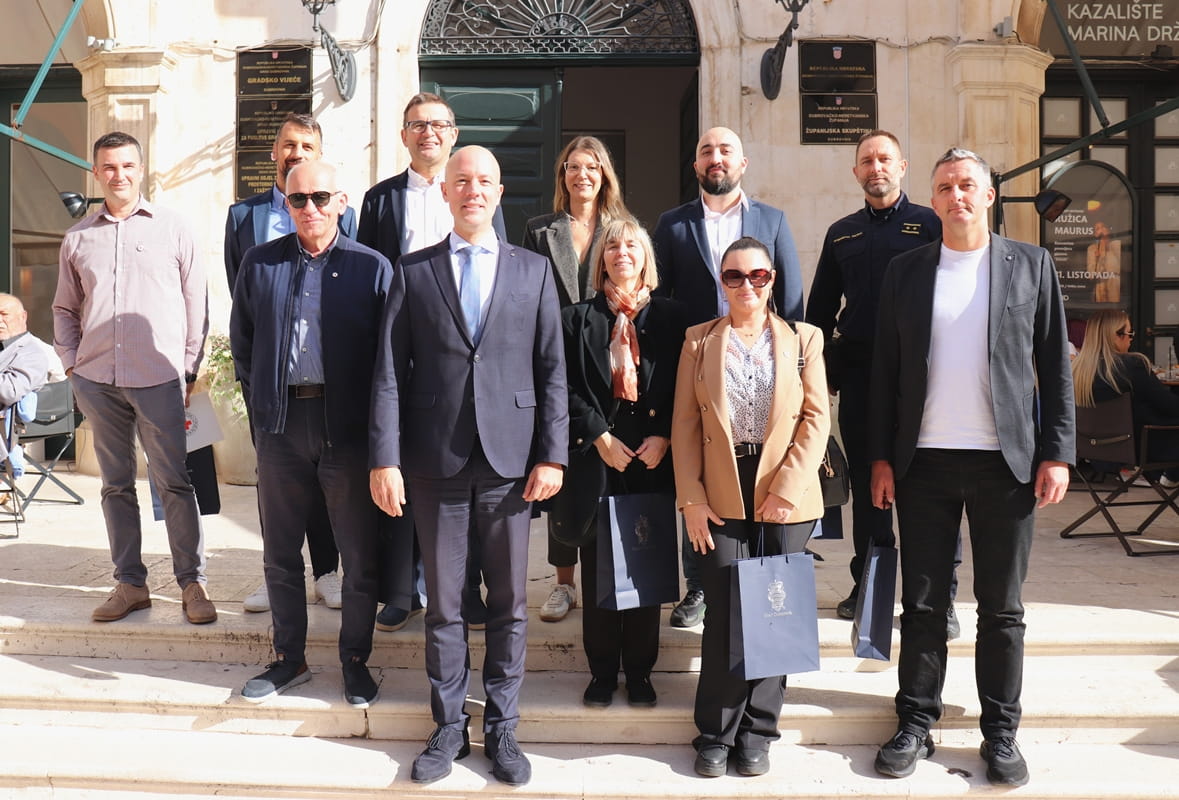 Prijem za predstavnike Crcenog križa Dubrovnik u gradskoj upravi